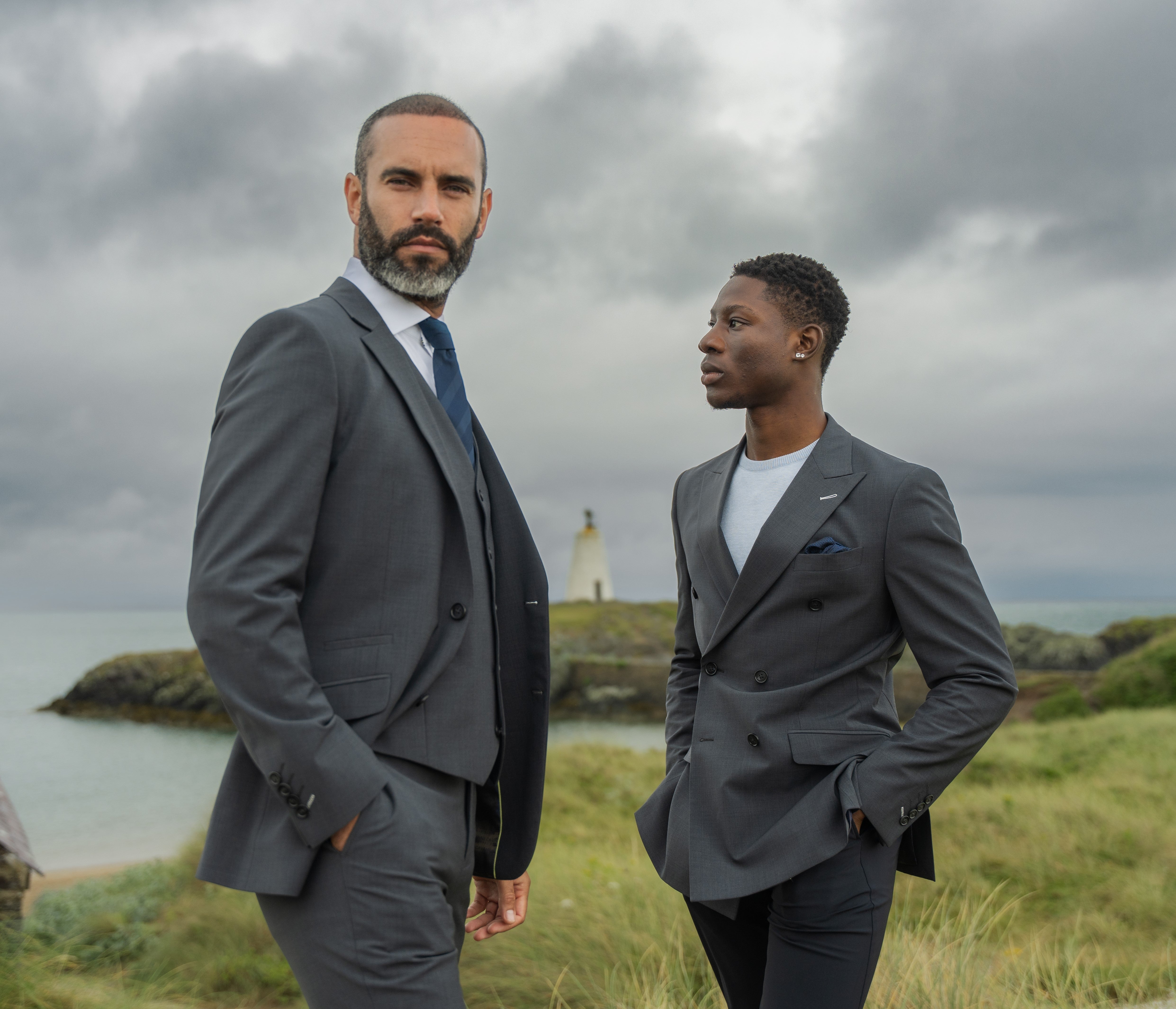 The Ultimate Guide to Men's Grey Check Suits: From Office to Wedding