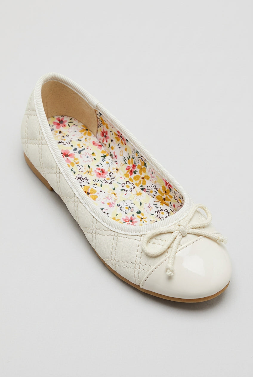 Girls Patent Cap Toe Quilted Ballet Flats - Off White