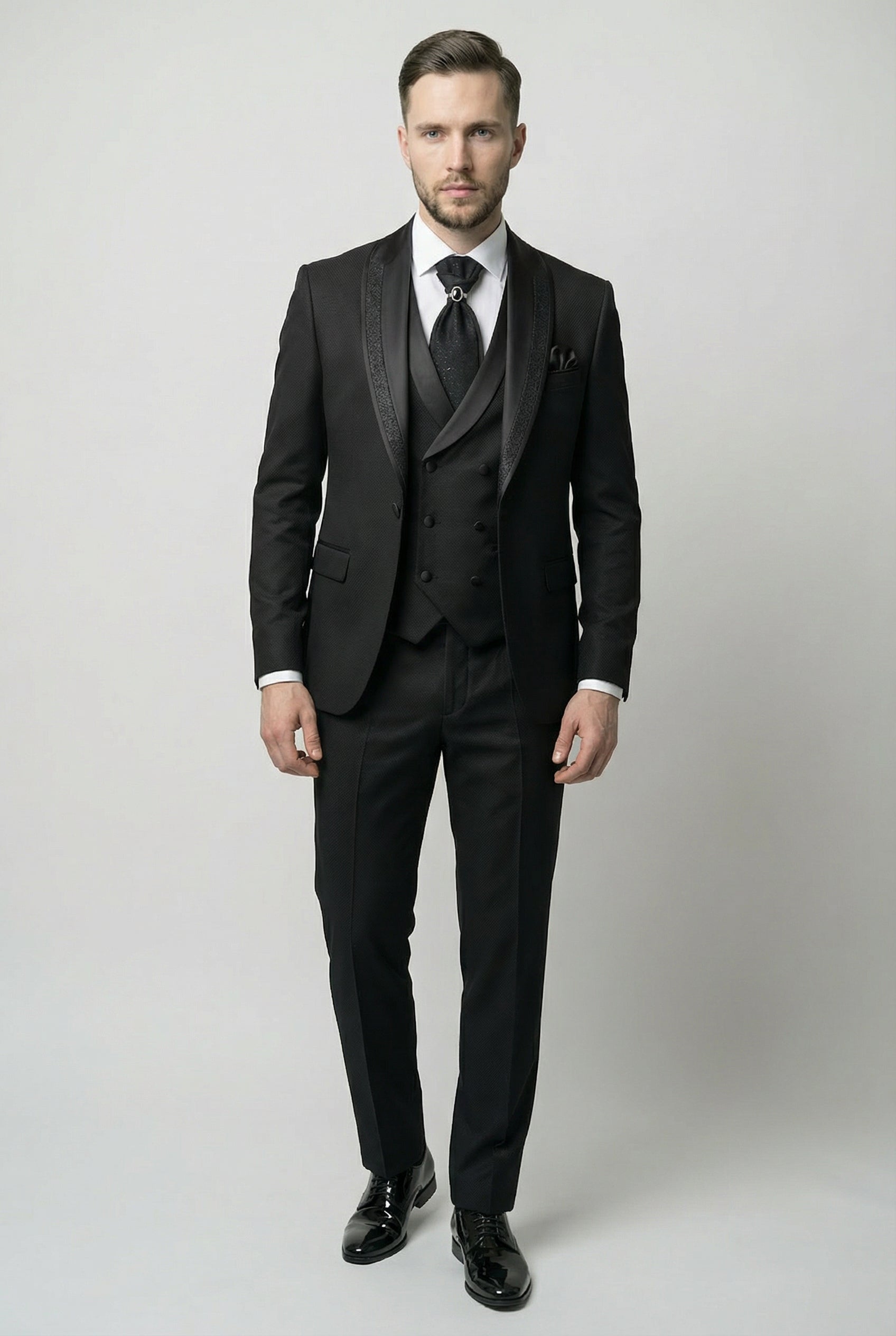 Men’s 5-Piece Black Tuxedo Wedding Suit Set Model Picture