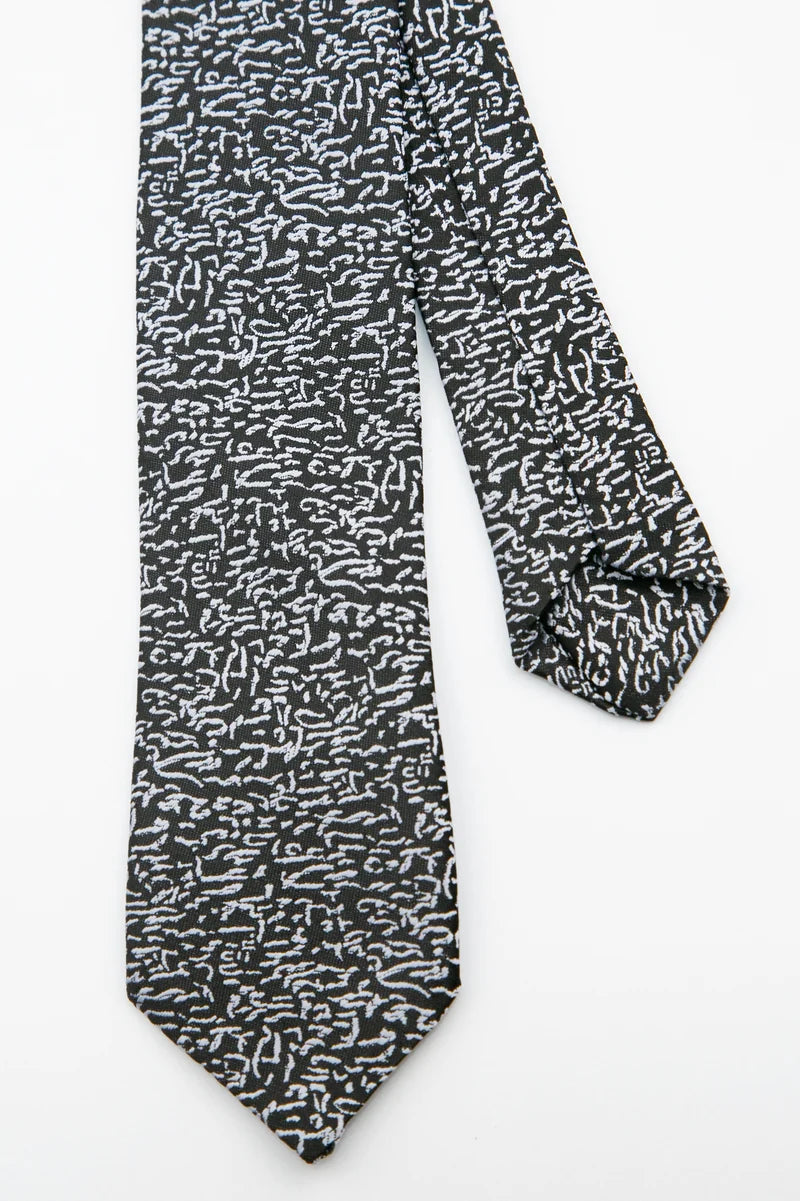Men’s Pebble Textured Slim Tie & Pocket Square Set in Silver