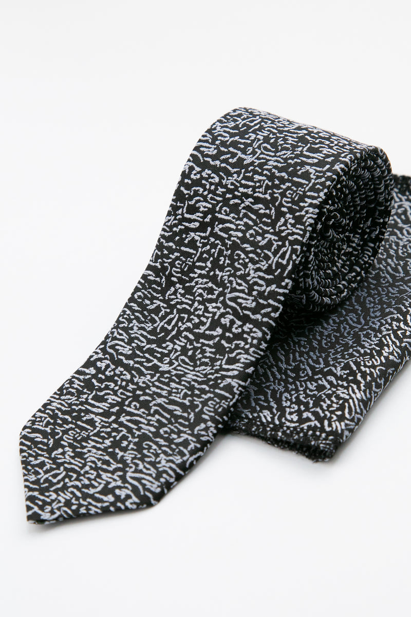 Men’s Pebble Textured Slim Tie & Pocket Square Set in Silver