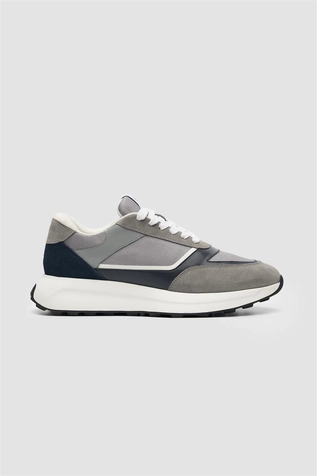 Men’s Retro Lace Up Trainers - Brisbane - Grey Side Picture