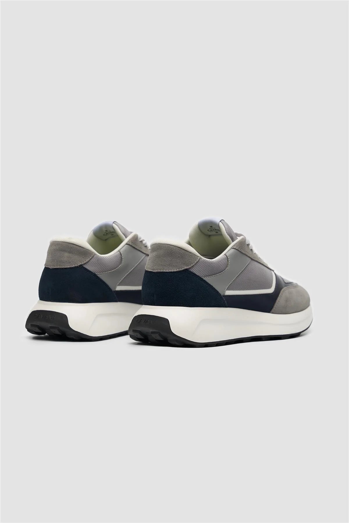 Men’s Retro Lace Up Trainers - Brisbane - Grey Pair Back Picture