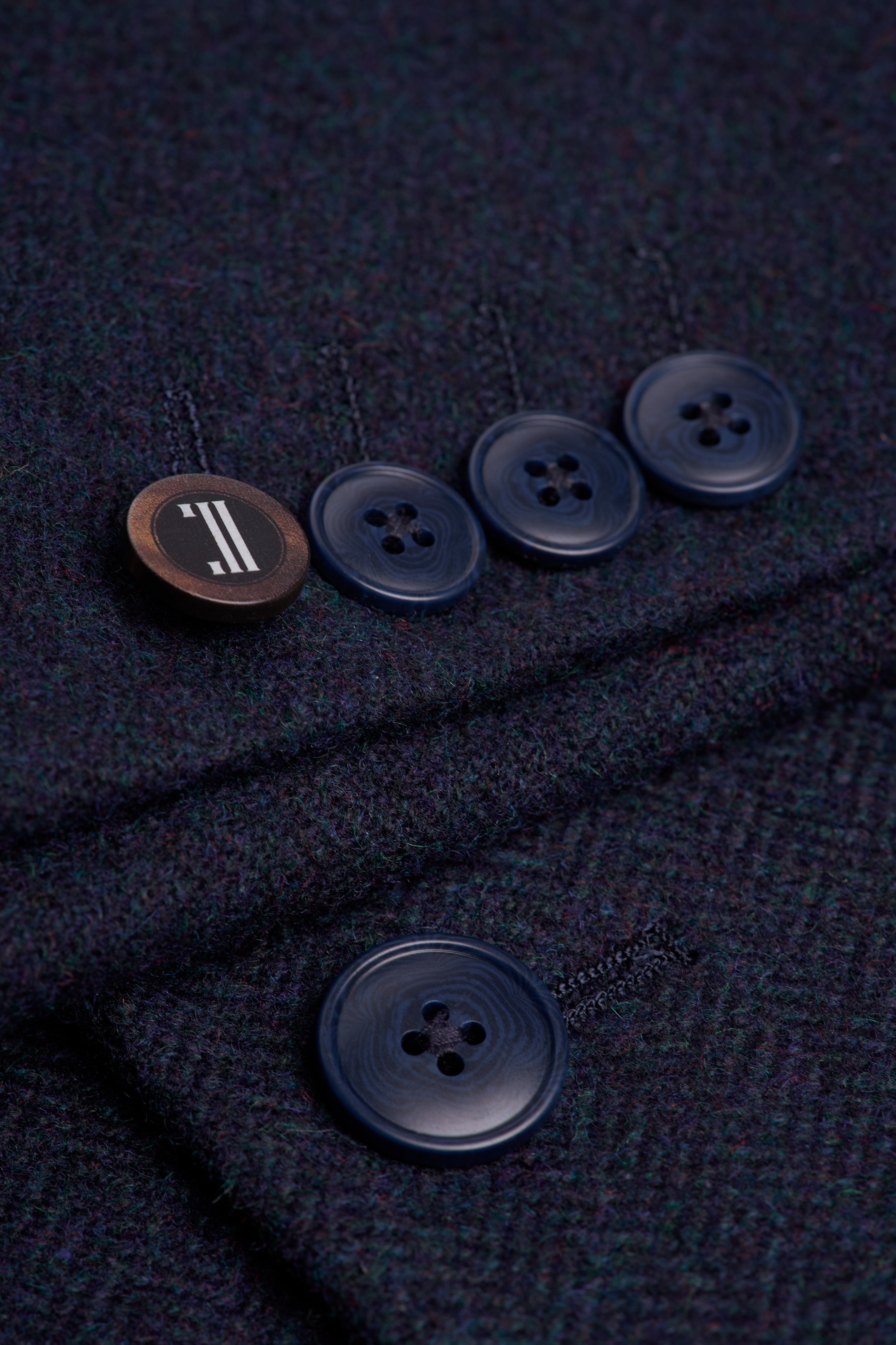Men’s Wool Herringbone Tweed Suit Jacket - Thomas - Navy Sleeve Buttons Picture