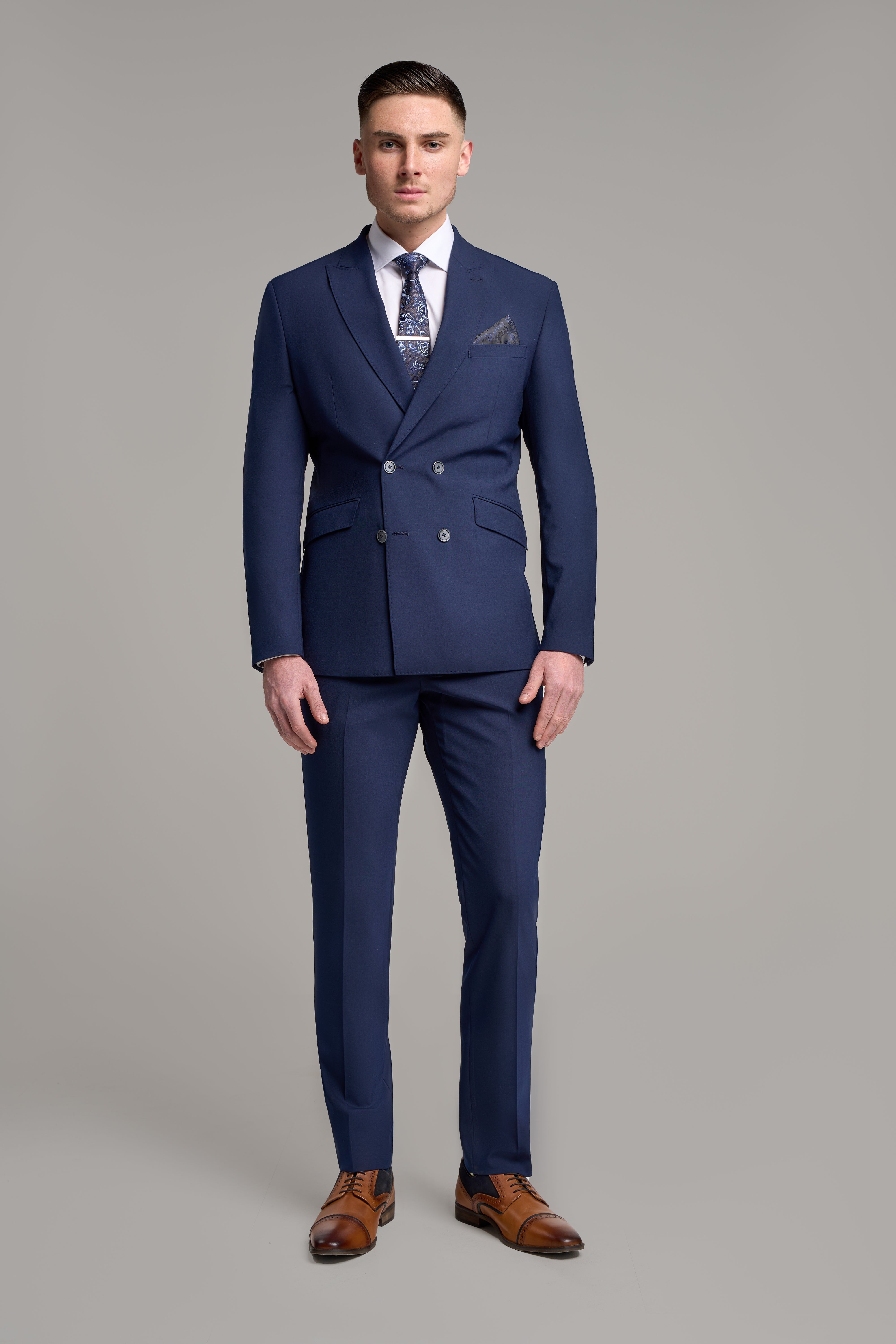 Men’s Wool Mix Double Breasted Suit Jacket – VICTORIOUS - Navy Blue Model Front Picture