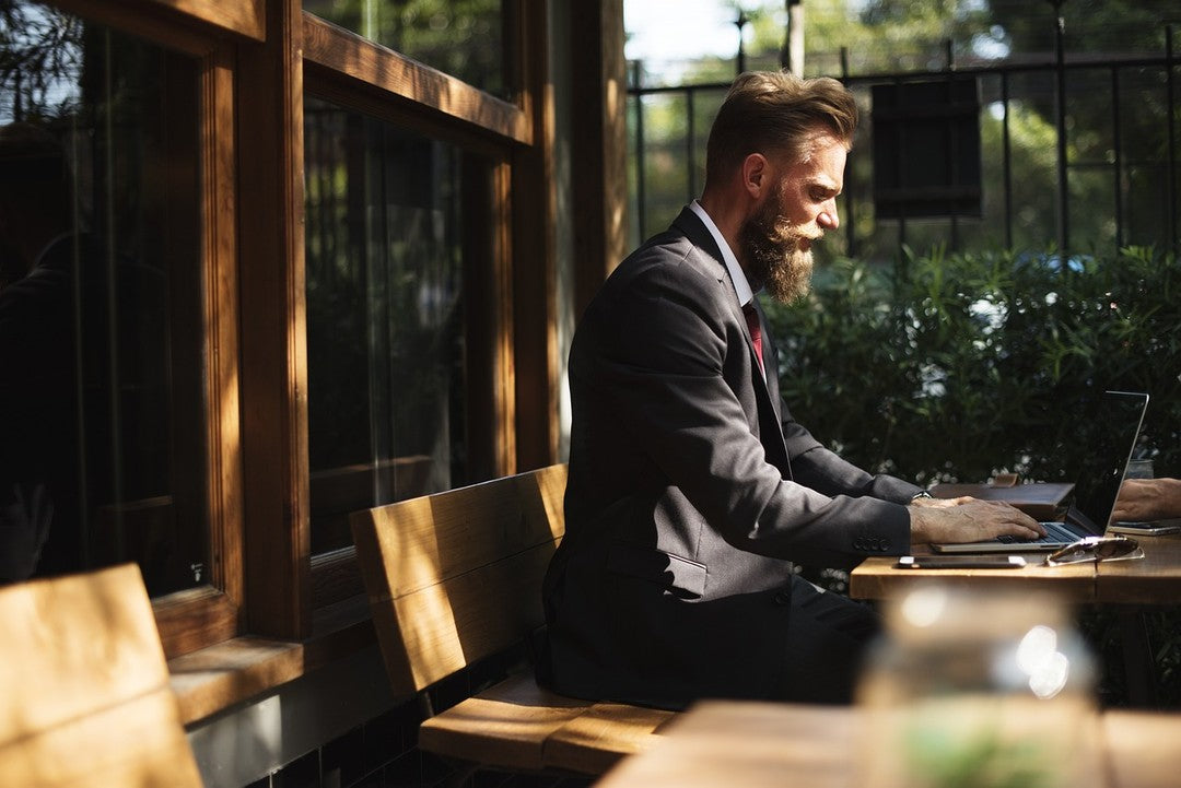 Business Suits for Men: How to Find the Right Fit and Colour