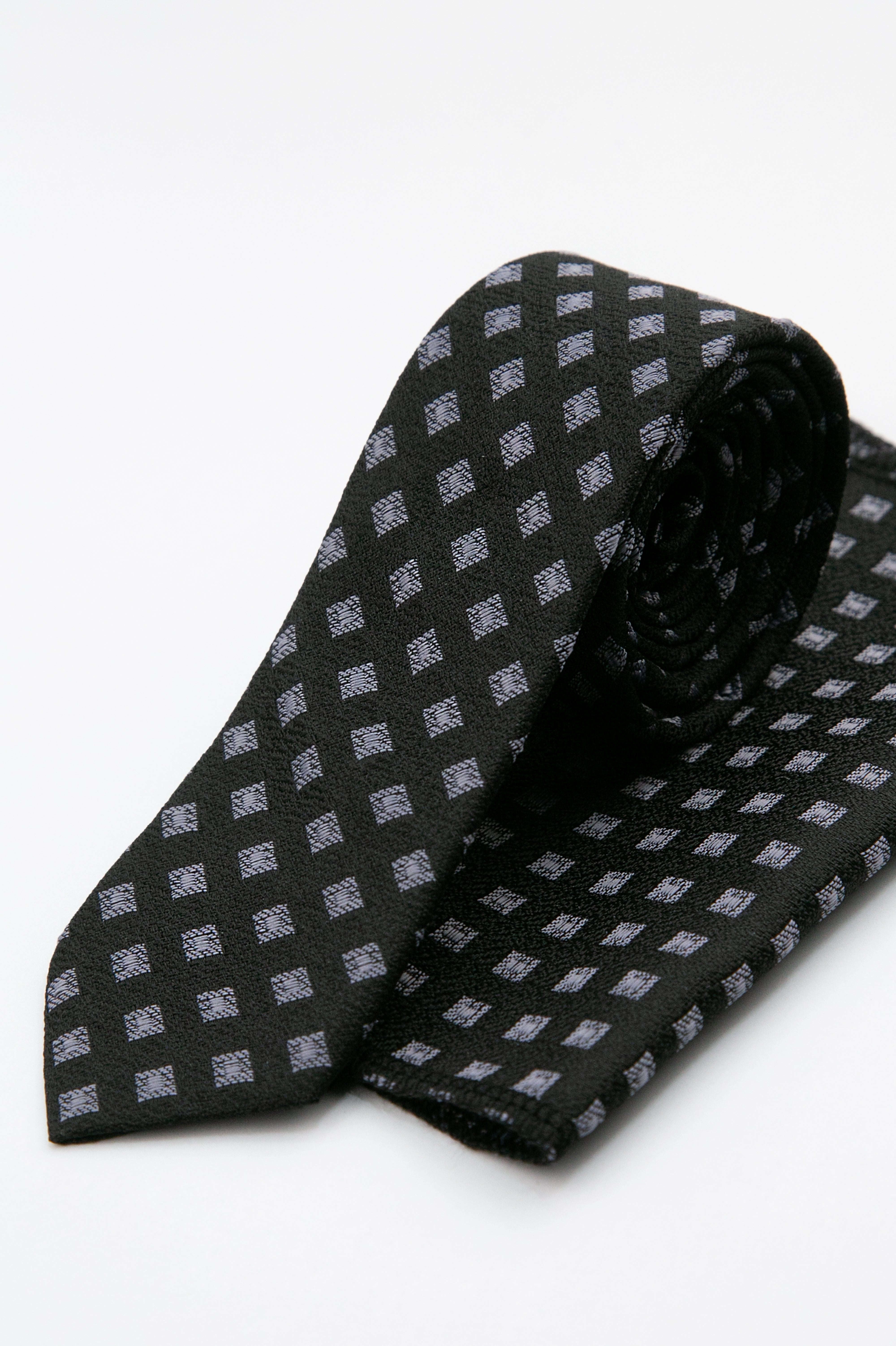 Boys’ Textured Diamond Slim Tie & Hanky Set - Black Set Picture