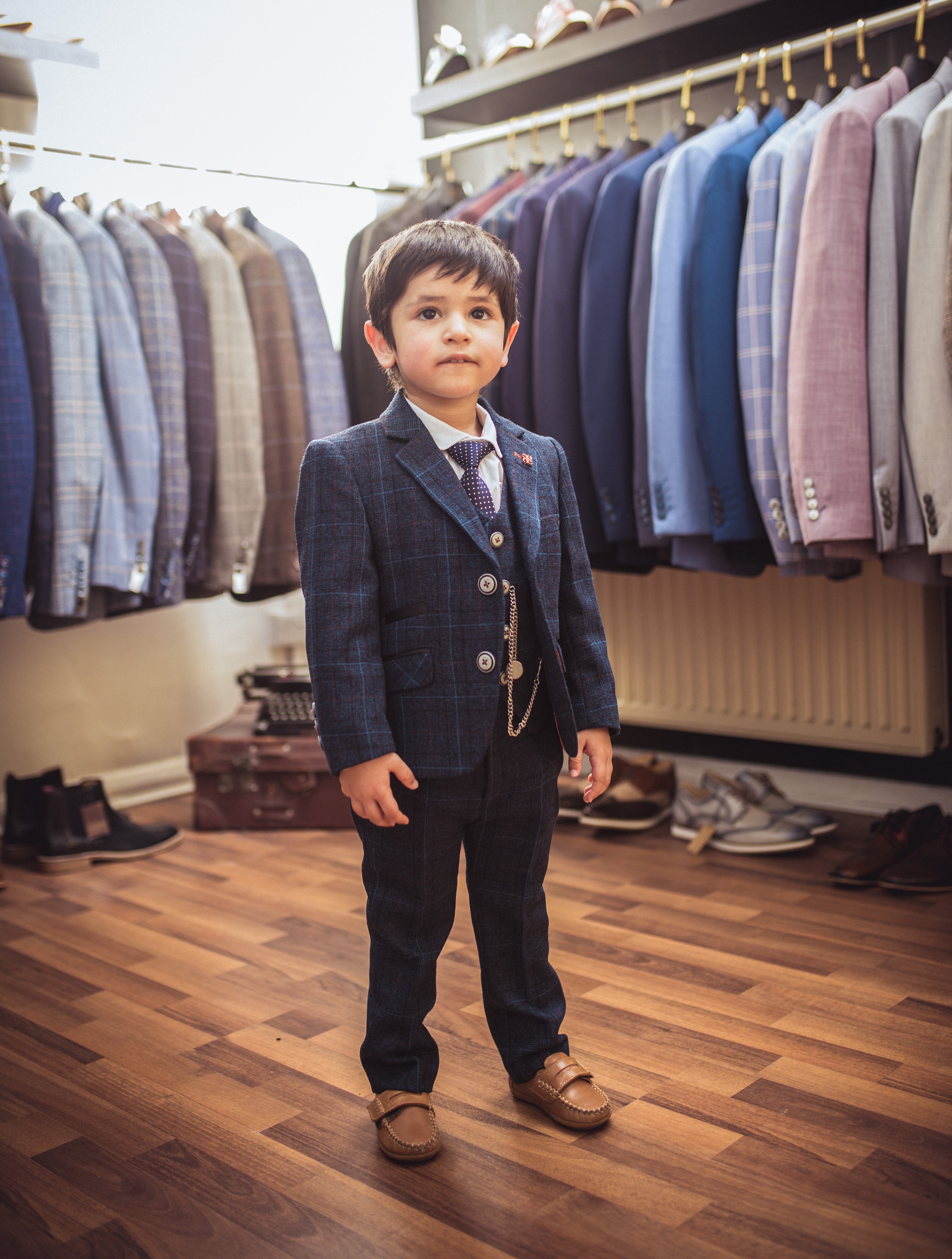 Boys Tweed Windowpane Check Suit - CODY Blue - Navy Blue Model Picture