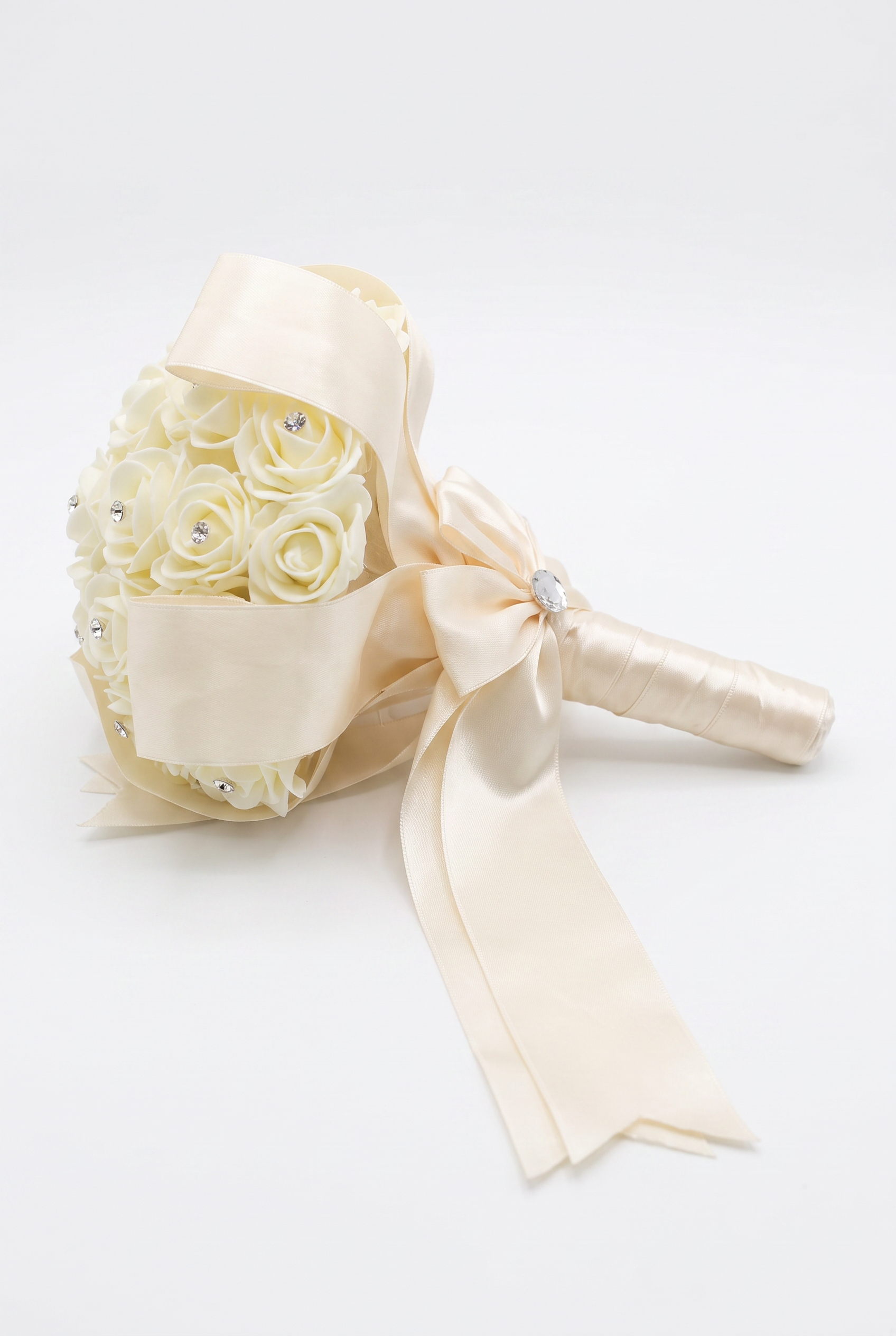 Girls’ Special Occasion Pearl Rose Bouquet with Sparkling Details in Ivory Side Picture