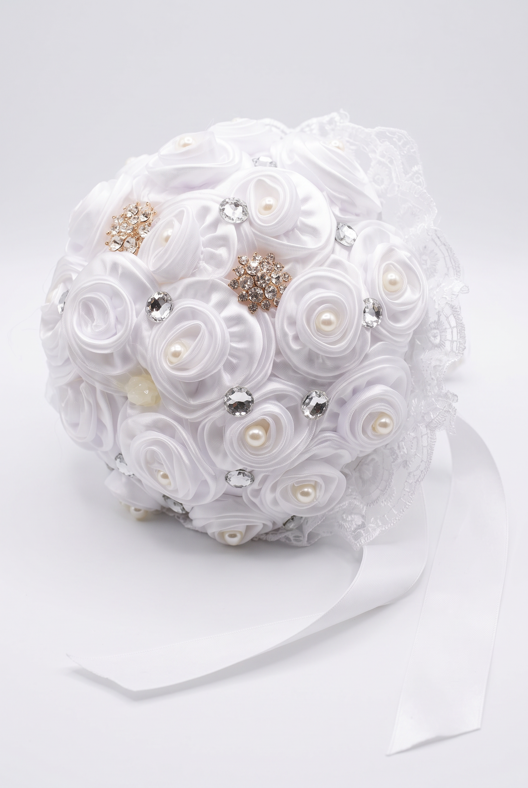 Girls’ Special Occasion Pearl Rose Bouquet with Sparkling Details in White