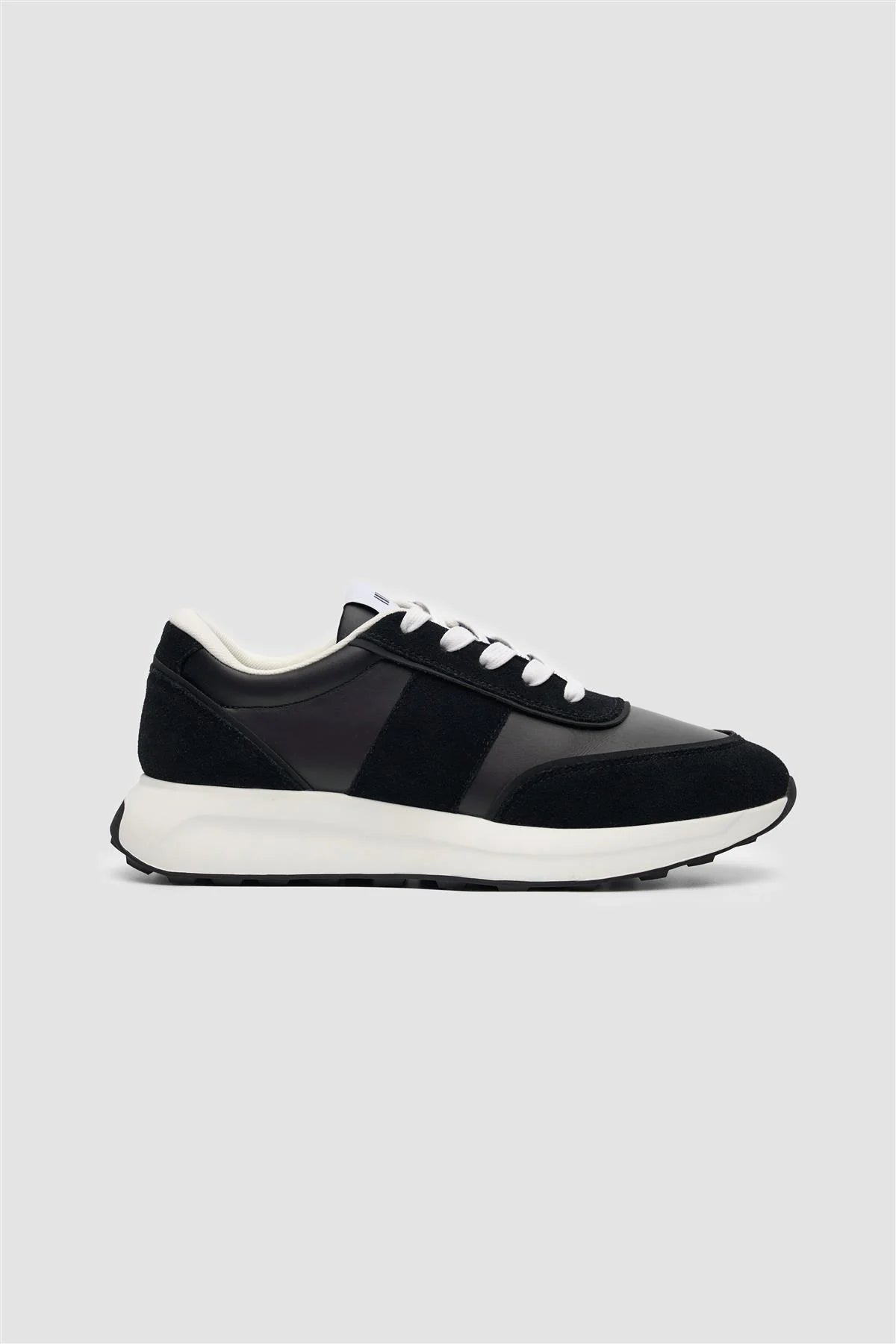 Men’s Classic Lace Up Trainers - Alanza - Black Side Picture