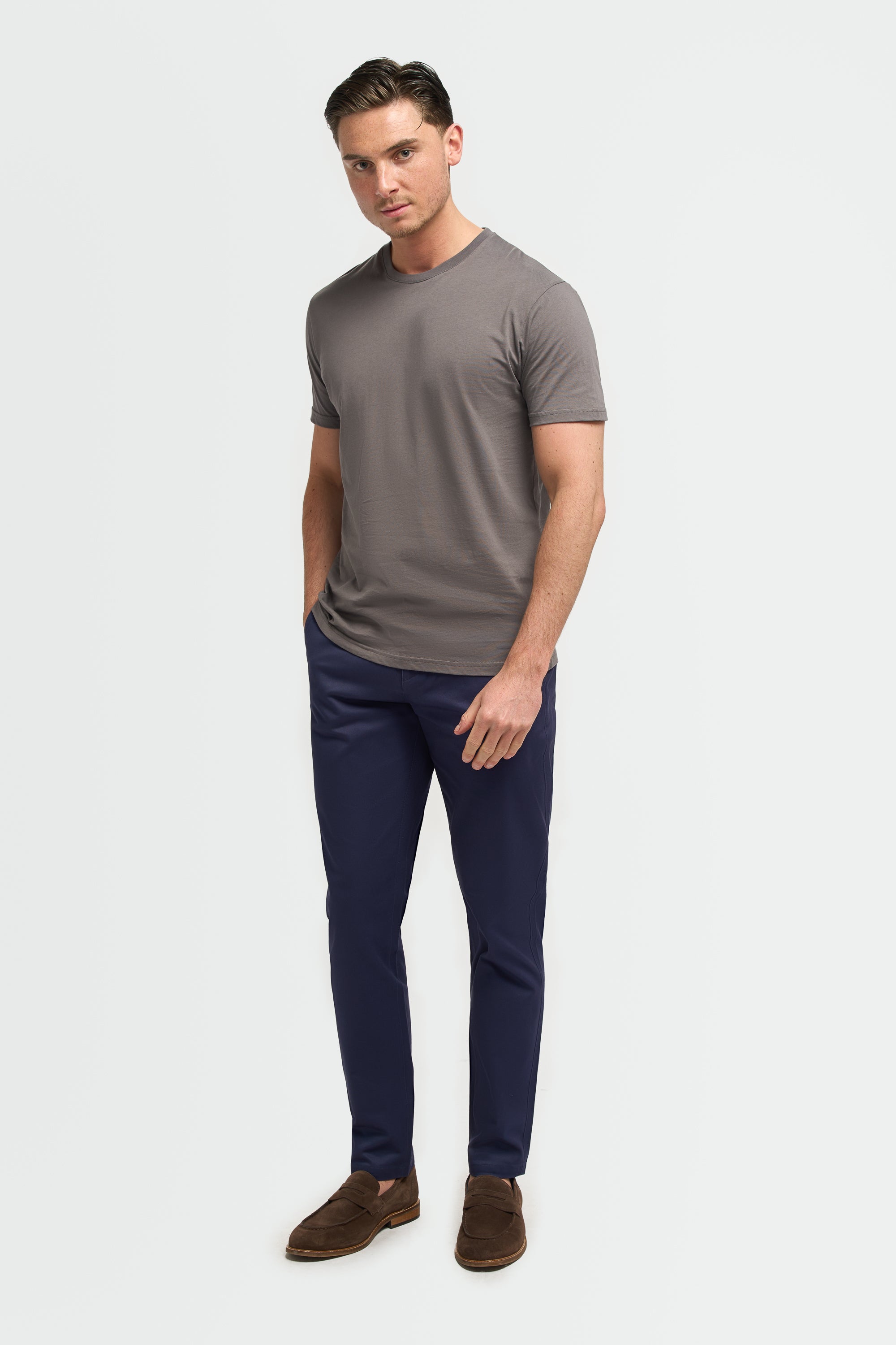 Men's Cotton Chino Trousers - DAKOTA - INK Model Picture