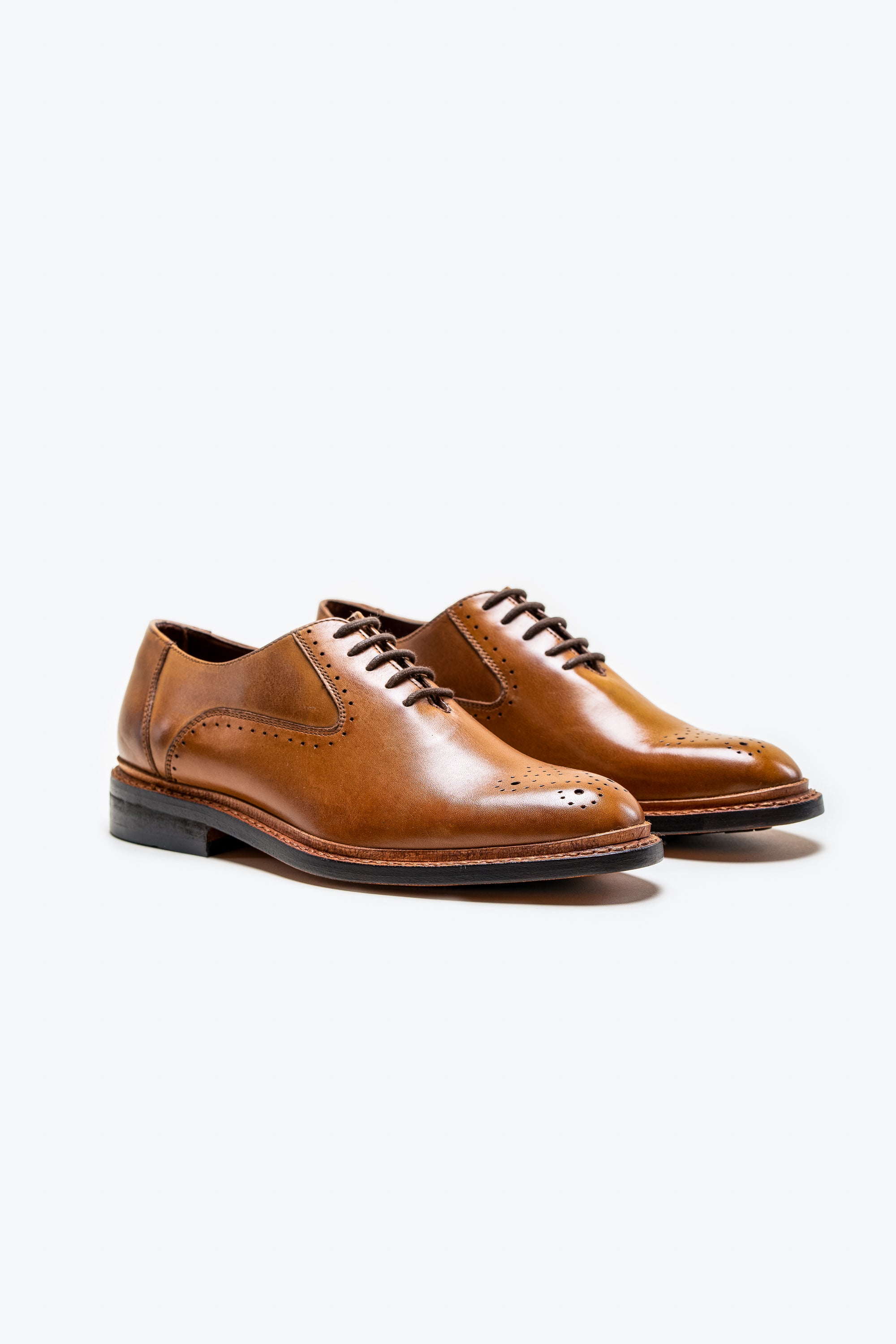 Men's Lace Up Leather Brogue Shoes - BRENTWOOD - Tan Brown Pair Side Picture