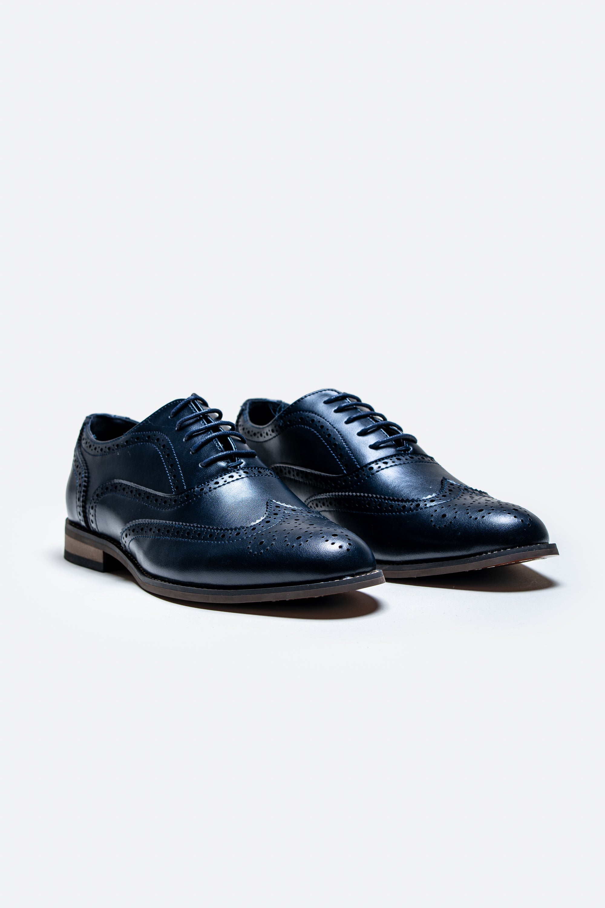 Men's Oxford Brogue Shoes - CLARK - Navy Blue Pair Side Picture