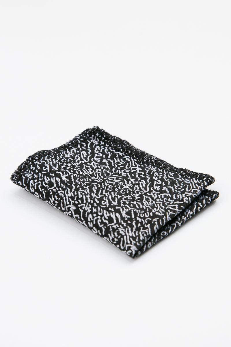 Men’s Pebble Textured Slim Tie & Pocket Square Set in Silver