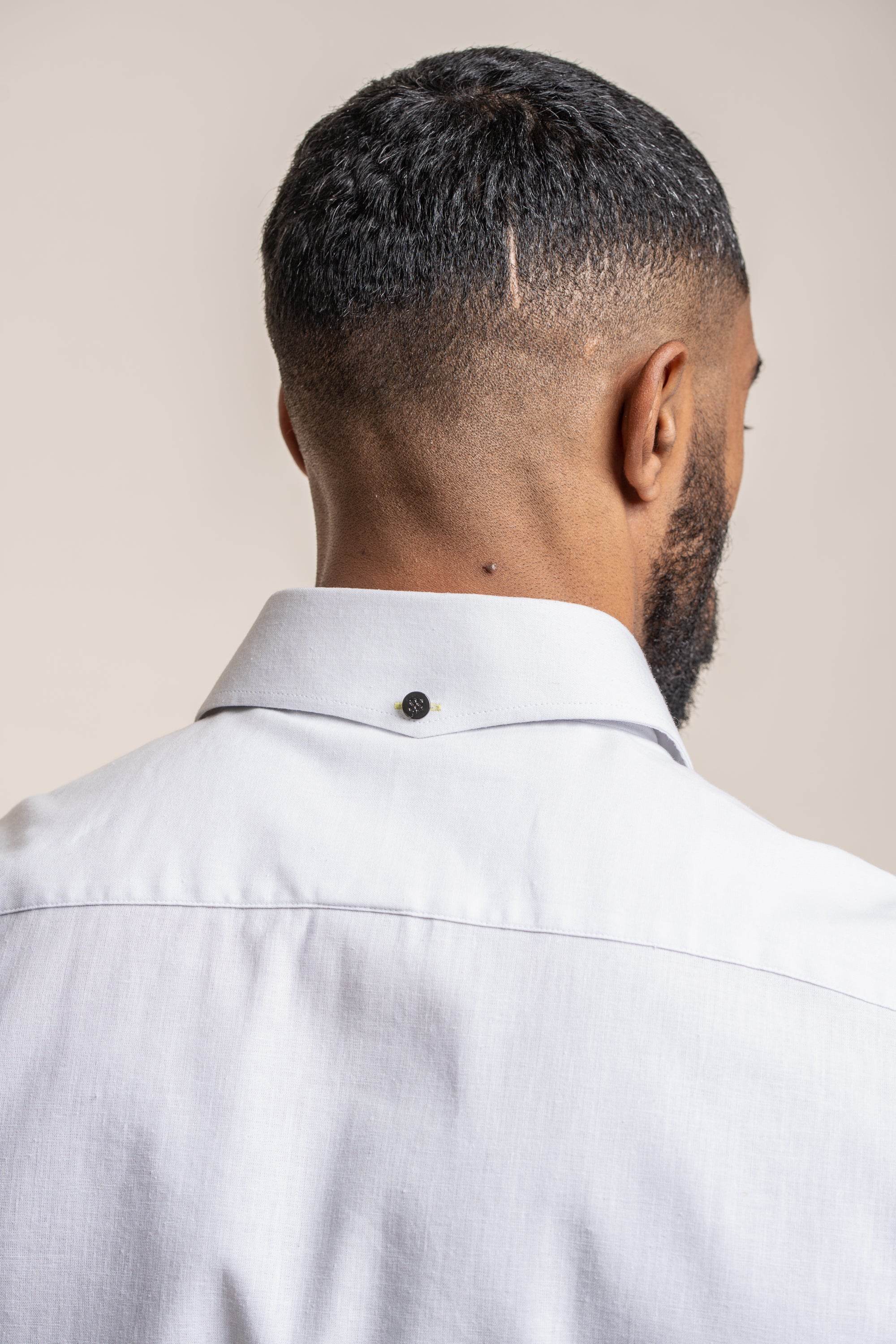 Men's Slim Fit Linen Blend Short Sleeve Shirt - FUEGO - White Back Detail Picture