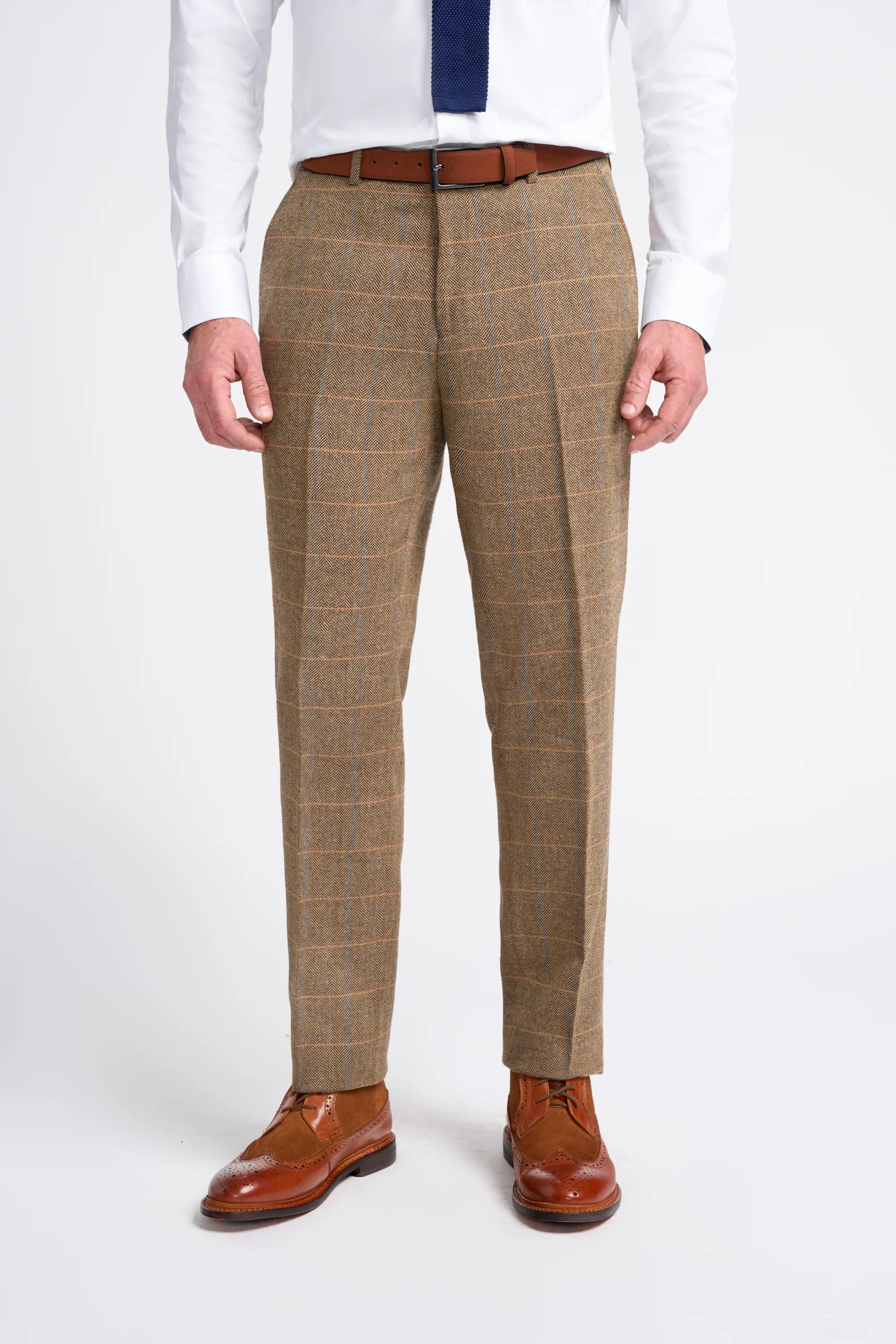 Men's Wool Blend Herringbone Check Trousers - Albert - Tan Brown Model Picture