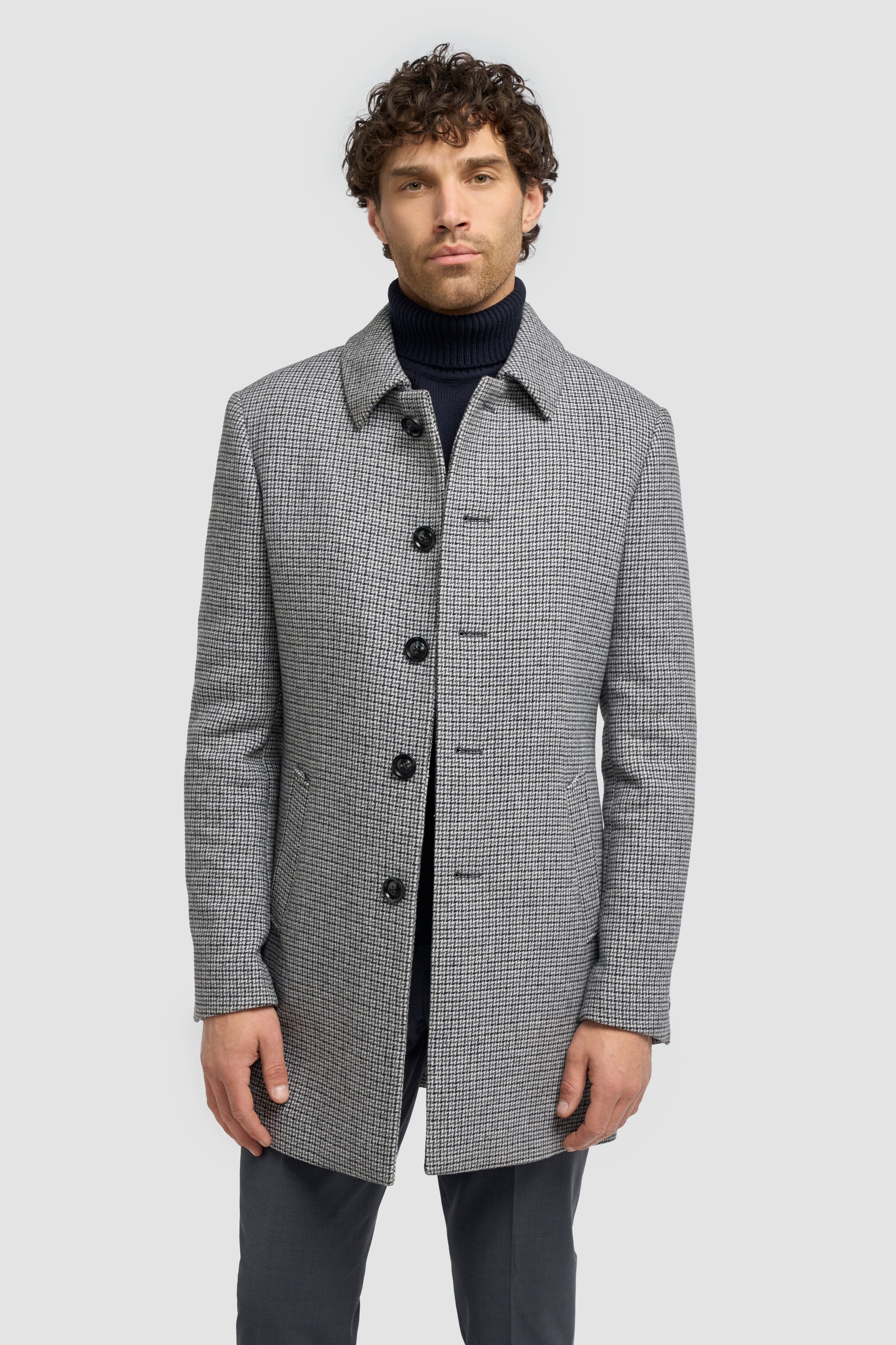 Men’s Wool Houndstooth Check Overcoat - Kerry - Grey Model Picture