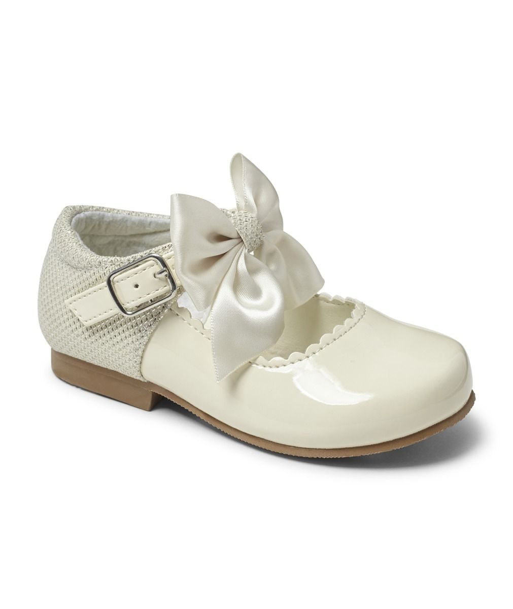 Girls Bow Patent Mary Jane Shoes – KRISTY - Cream